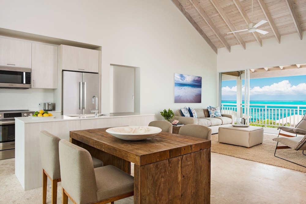 Ridgetop 2 Bedroom Ocean View Suite
