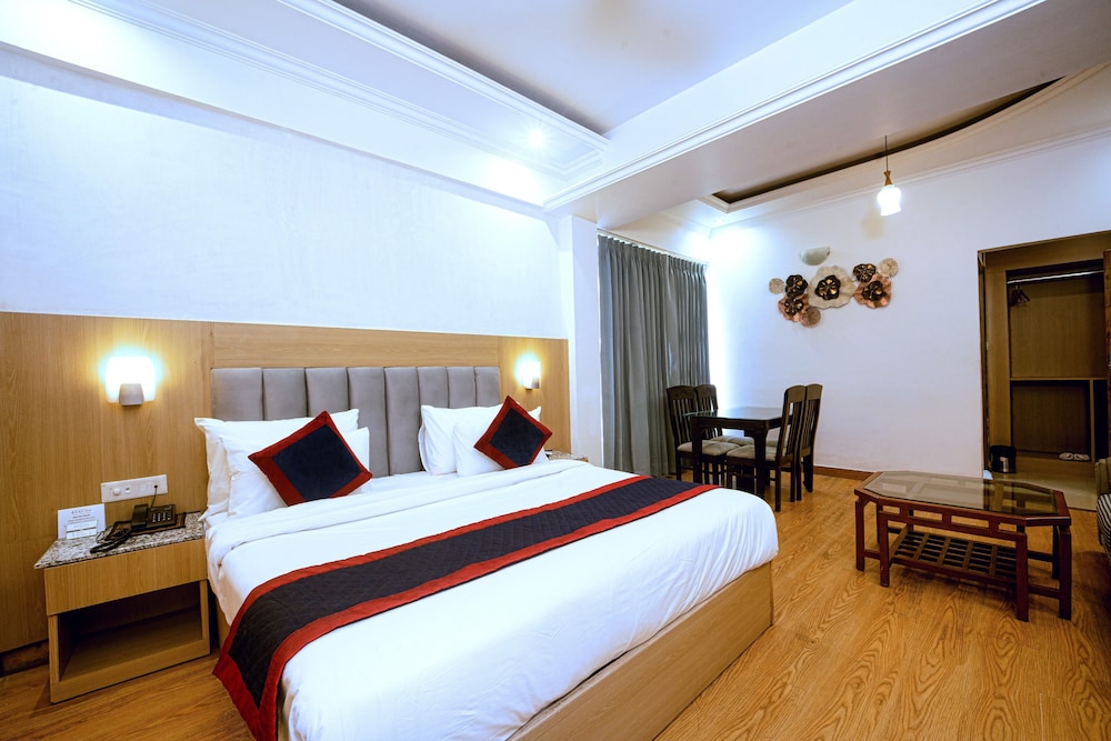 Executive Room, City View