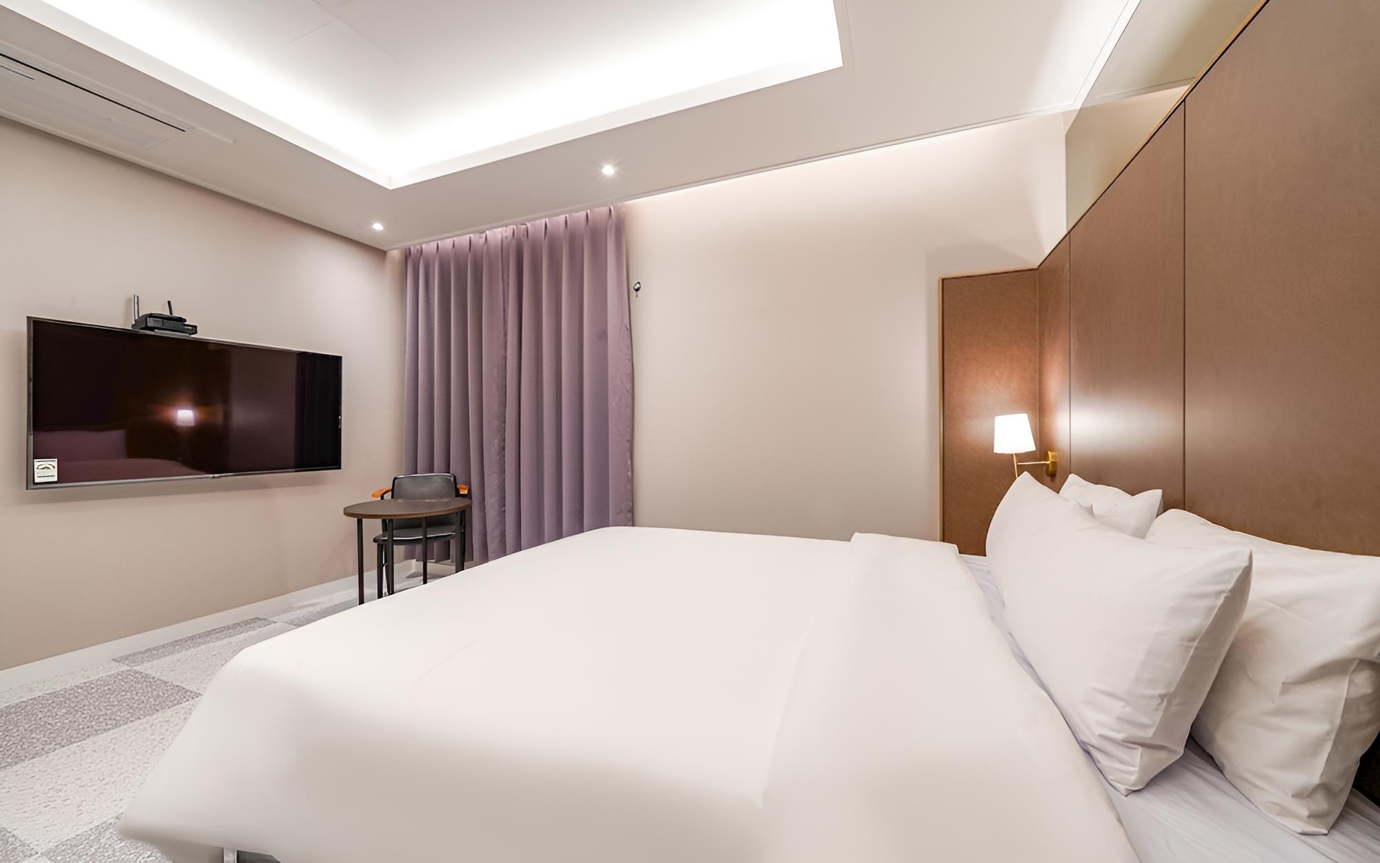 Room (Standard room) - Photo 8
