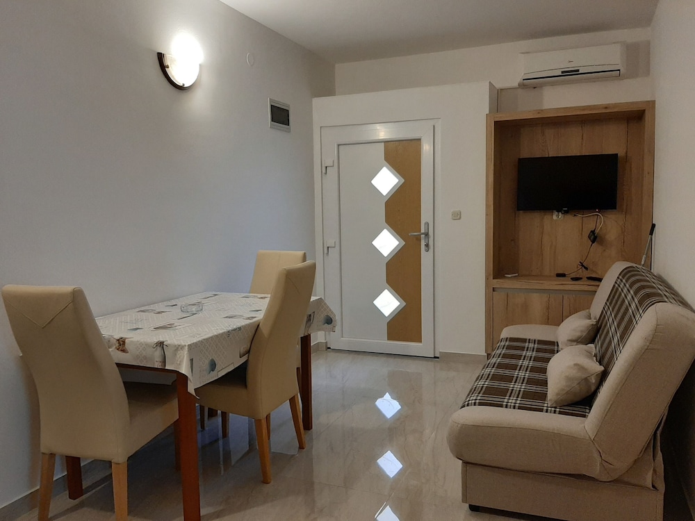 Apartment (A3)