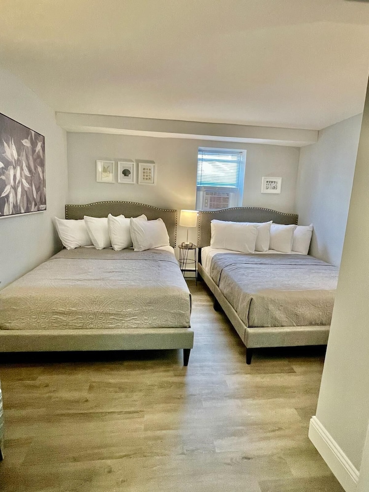 Family Apartment, Multiple Beds, Kitchen photo 2