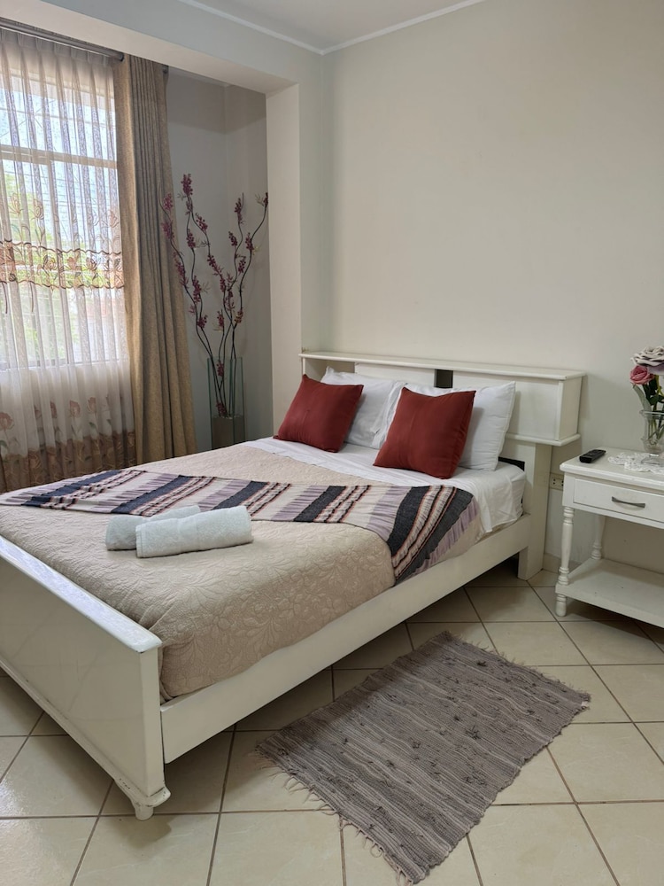 Comfort Double Room, 1 Double Bed, Private Bathroom, Park View photo 1