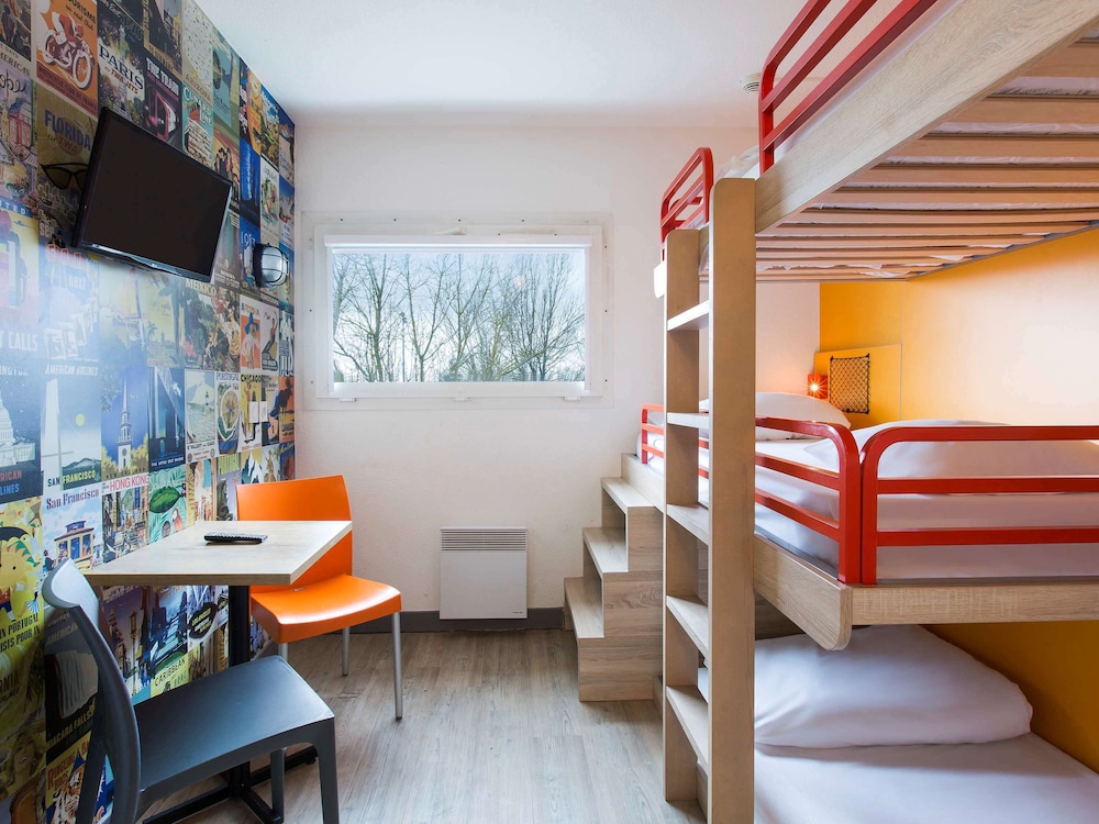 Room, 3 Twin Beds (Break) - Photo 5