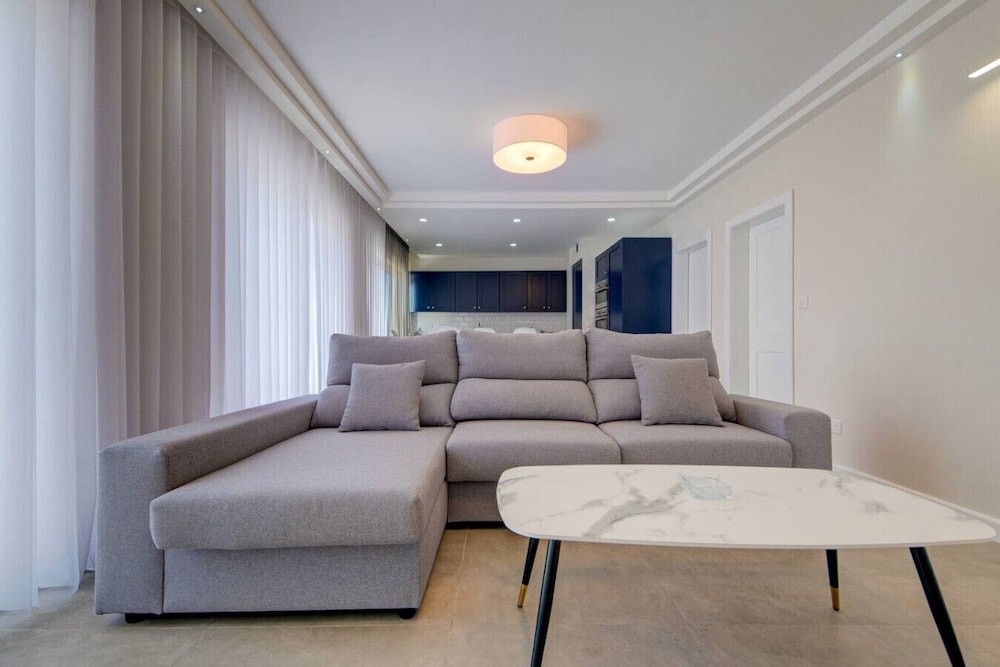 Apartment photo 1