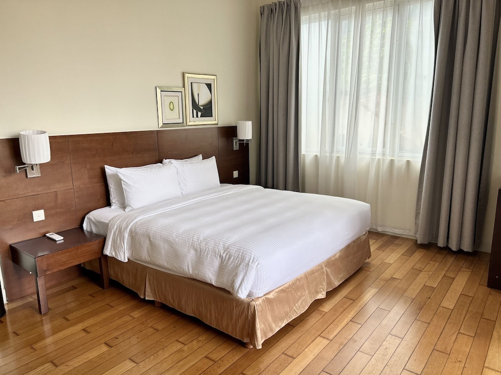 1-Bedroom Premier Apartment