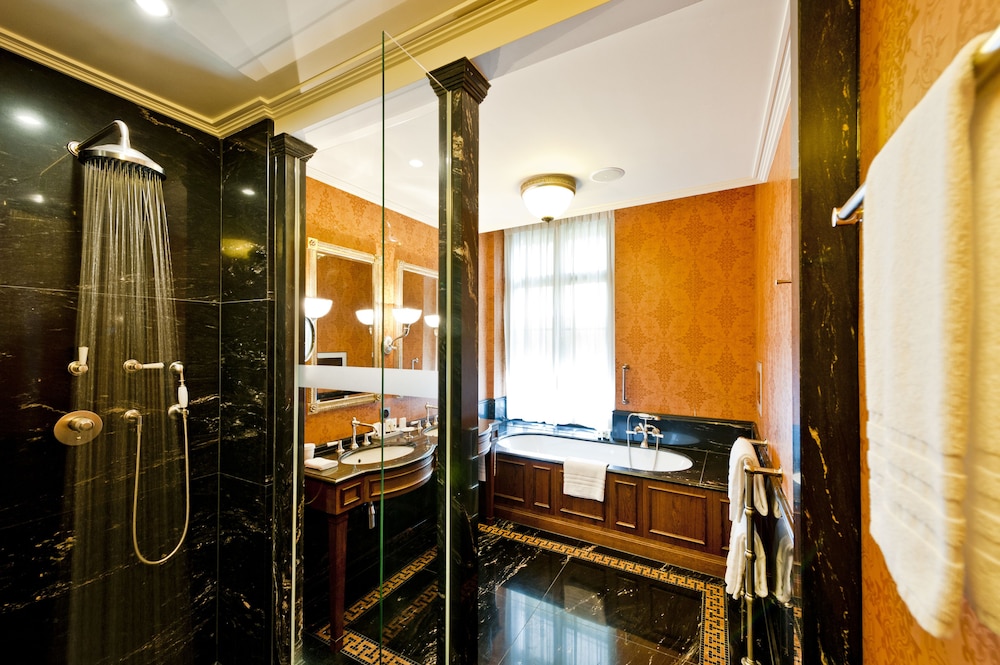 River Junior Suite photo 3