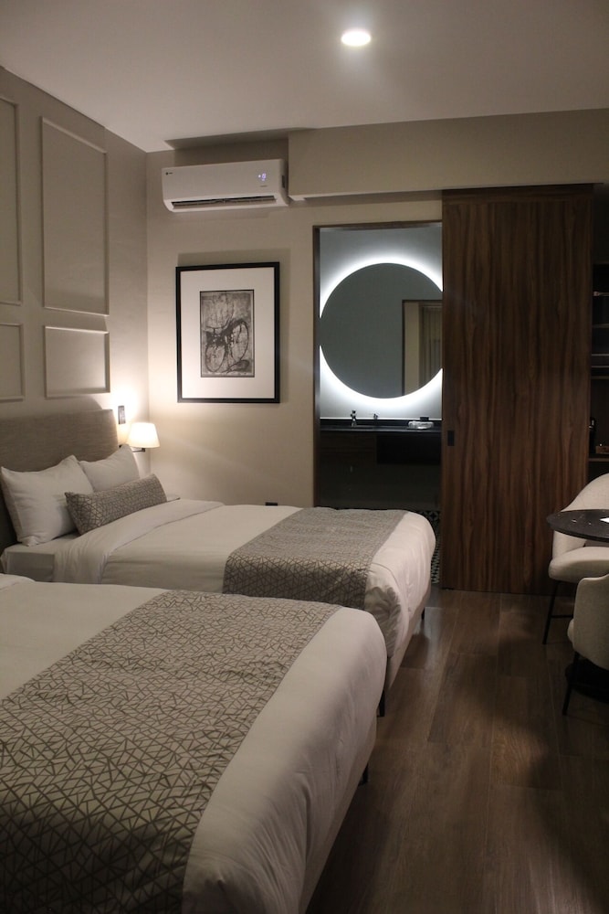 Deluxe Double Room, 2 Double Beds, No View