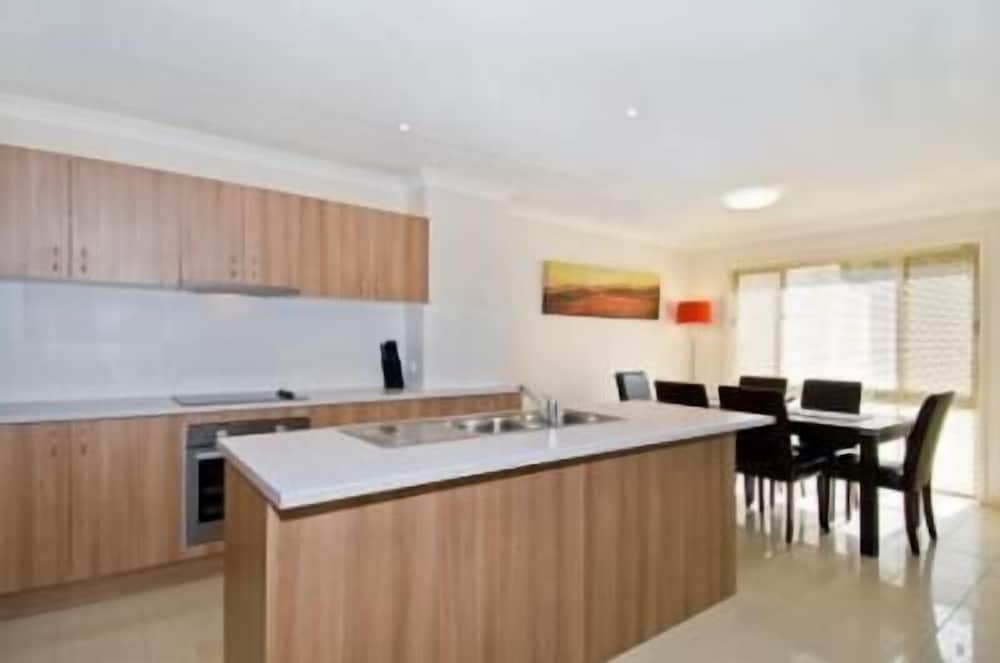 Townhome, 2 Bedrooms photo 2