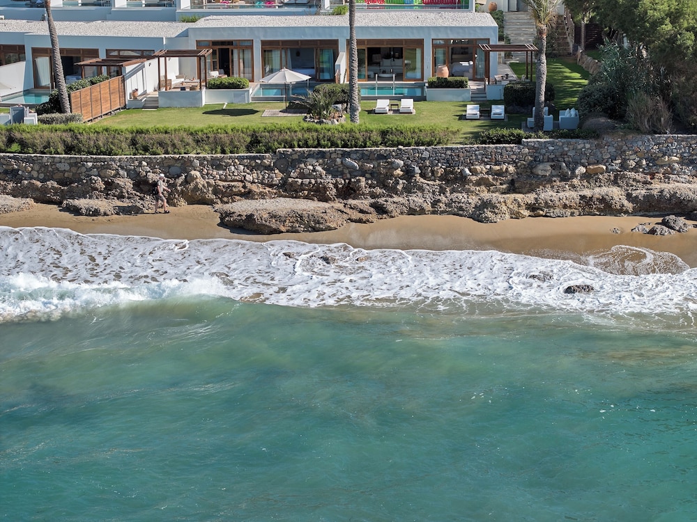 3-bedroom Villa, Sea View