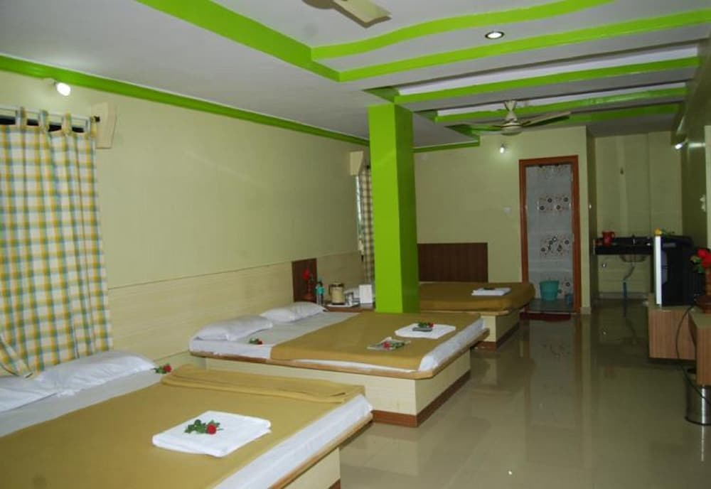 Four Bedded A/C Room photo 2