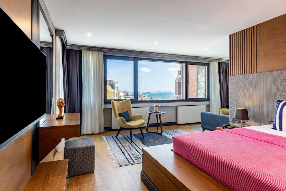 Panoramic Studio Suite, Terrace photo 1