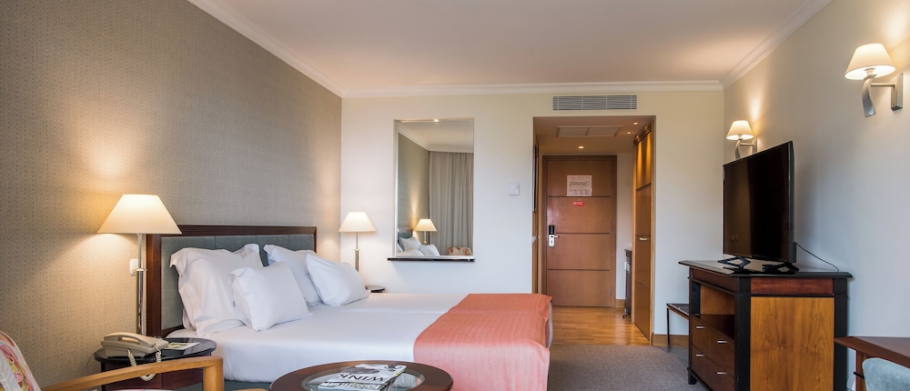Double or Twin Room (Land View | Extra Bed)
