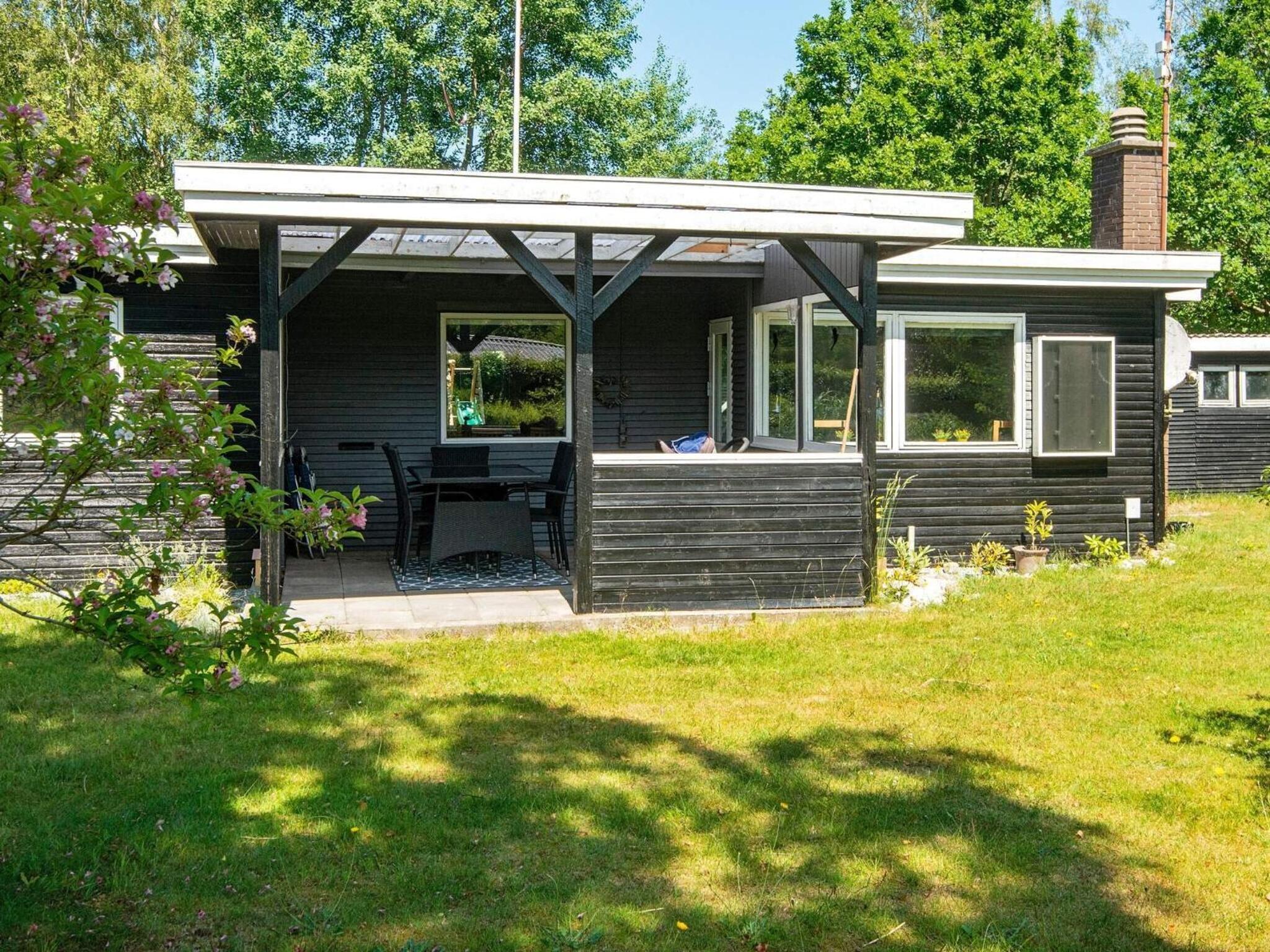 Three-Bedroom Vacation Home  photo 2