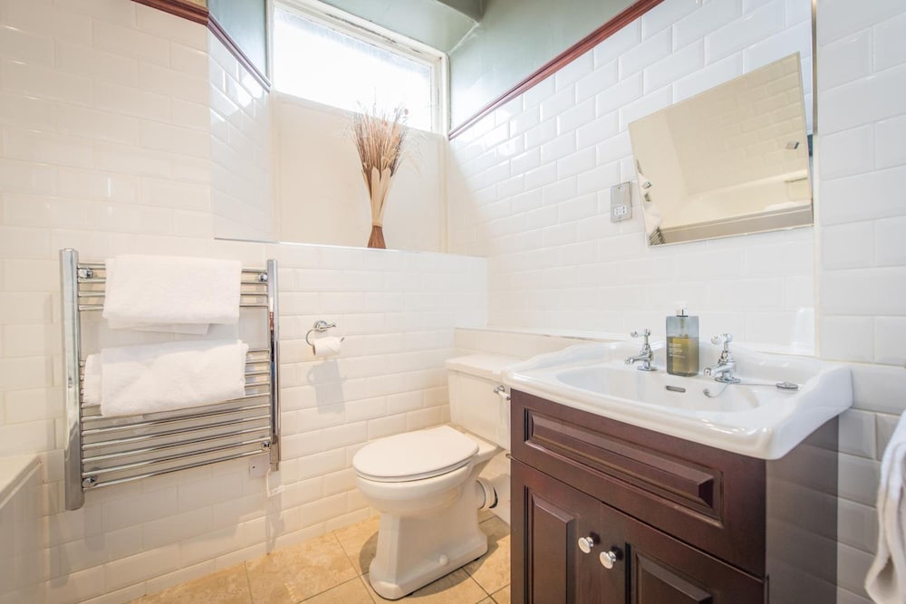 Superior Twin Room (1 Adult) - Photo 10