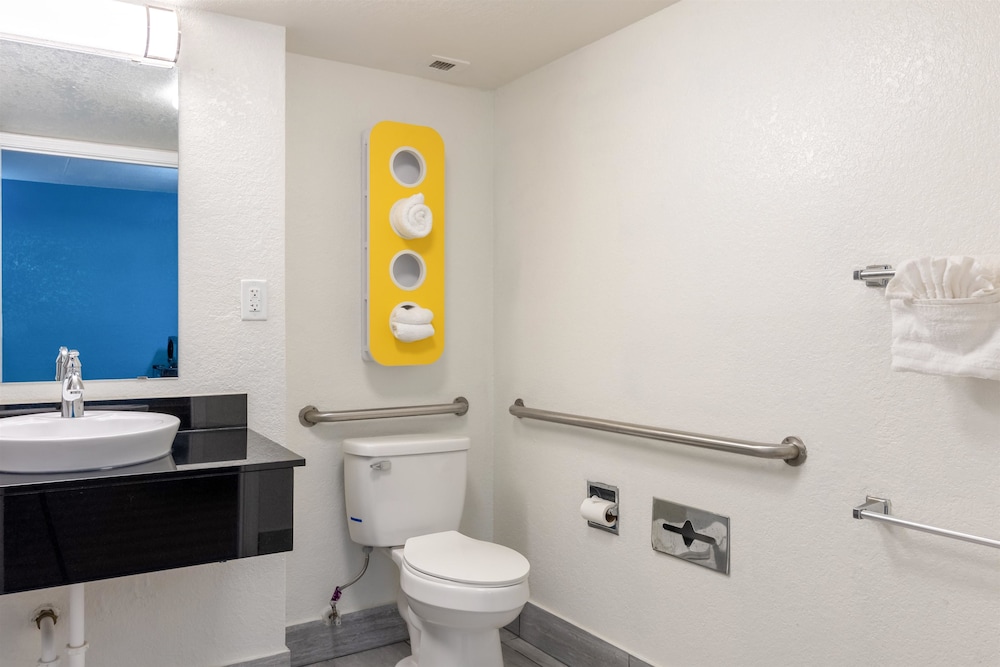 Motel 6-North Little Rock, AR - McCain, Photo 4