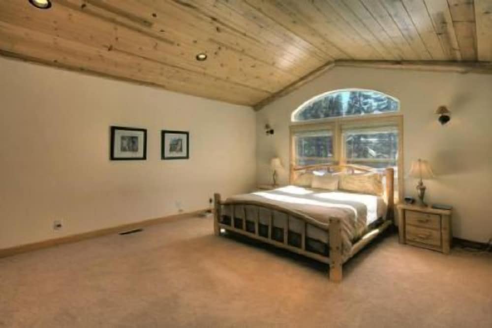 House, 4 Bedrooms