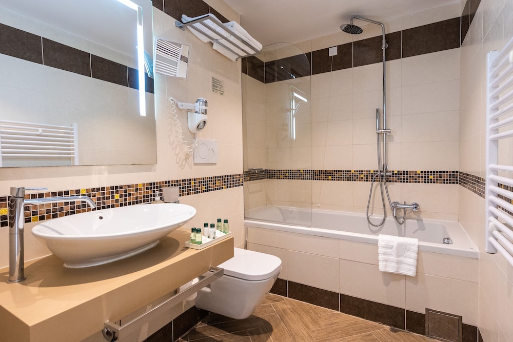 Junior Suite, Annex Villa thumbnail 5
