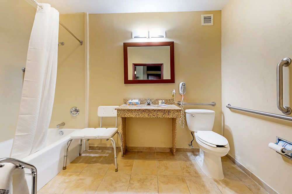 Room, 2 Queen Beds, Accessible, Non Smoking - Photo 4