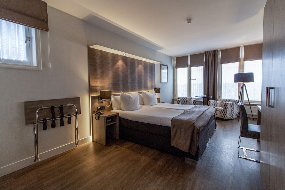 Junior Twin Room