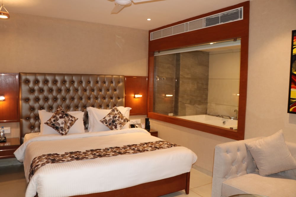 Studio Suite photo 1