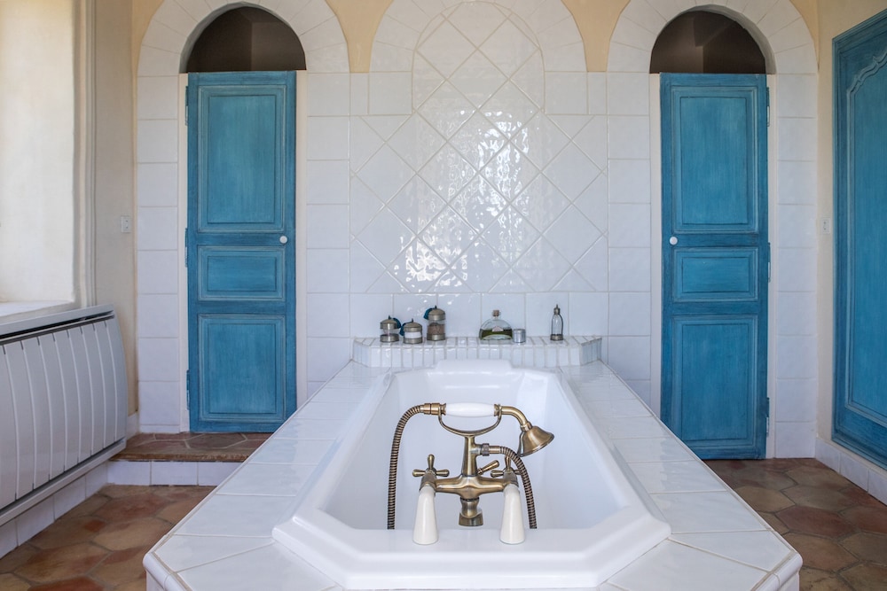 Villa photo 3