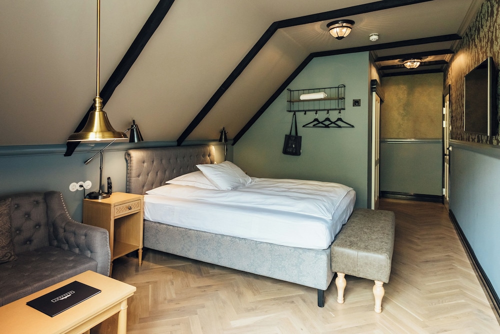 Standard Single Room, Private Bathroom