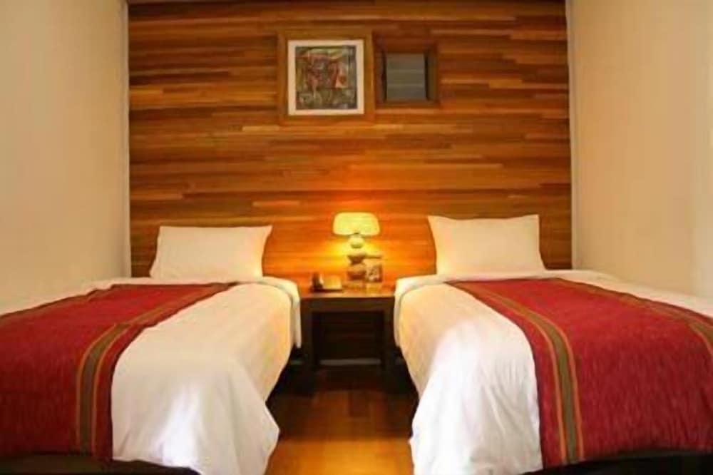 Deluxe Room - Photo 7