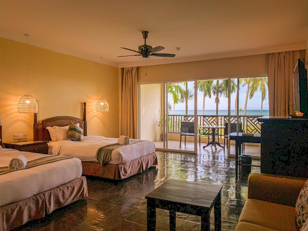 Deluxe Sea View Twin Bed - Photo 3