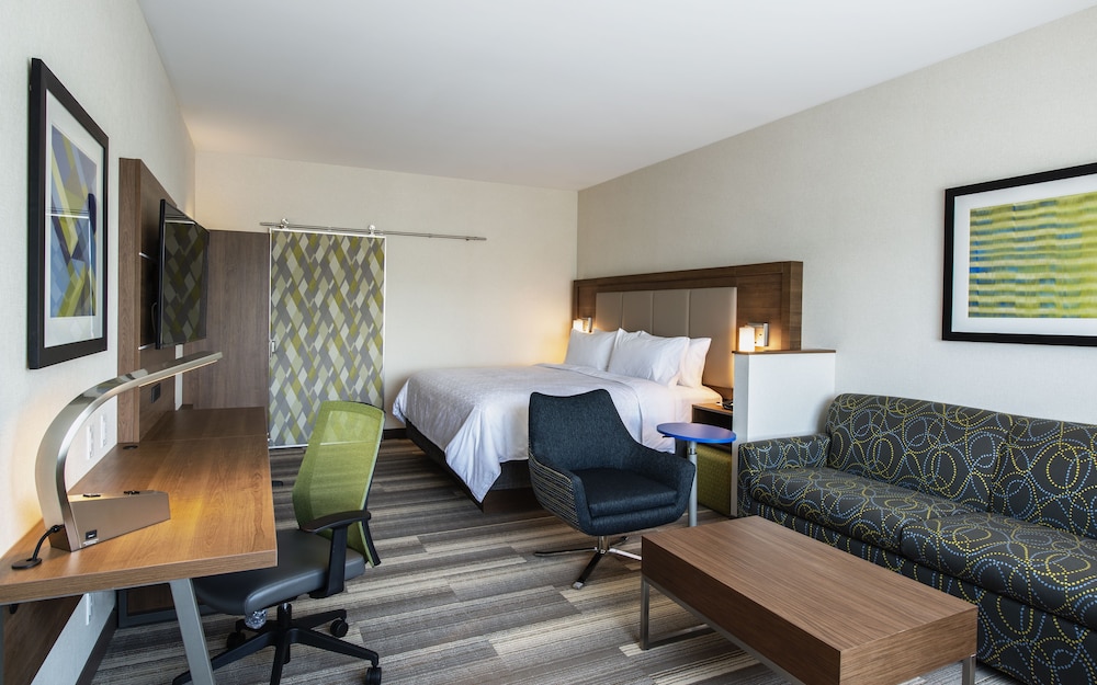Standard Room, 1 King Bed, Mobility Accessible, Non Smoking (Mobility, Communications) photo 1