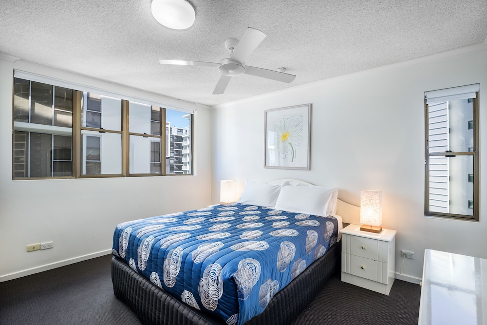3 Bedroom Beachfront Apartment photo 3
