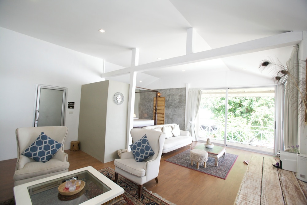 Oceanfront Pavilion - Photo 8