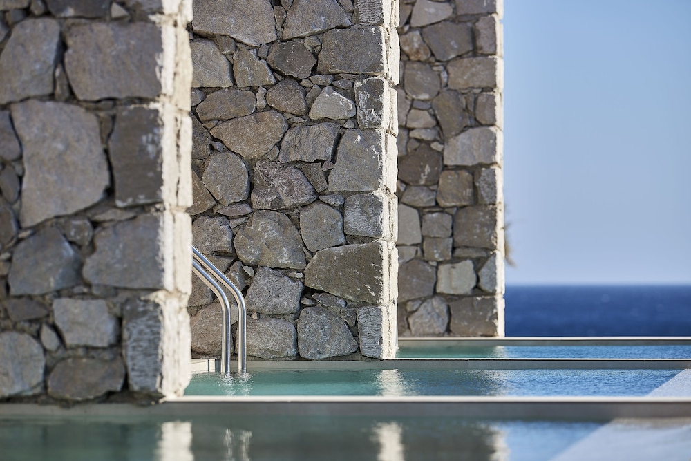 Superior Suite, Private Pool photo 2