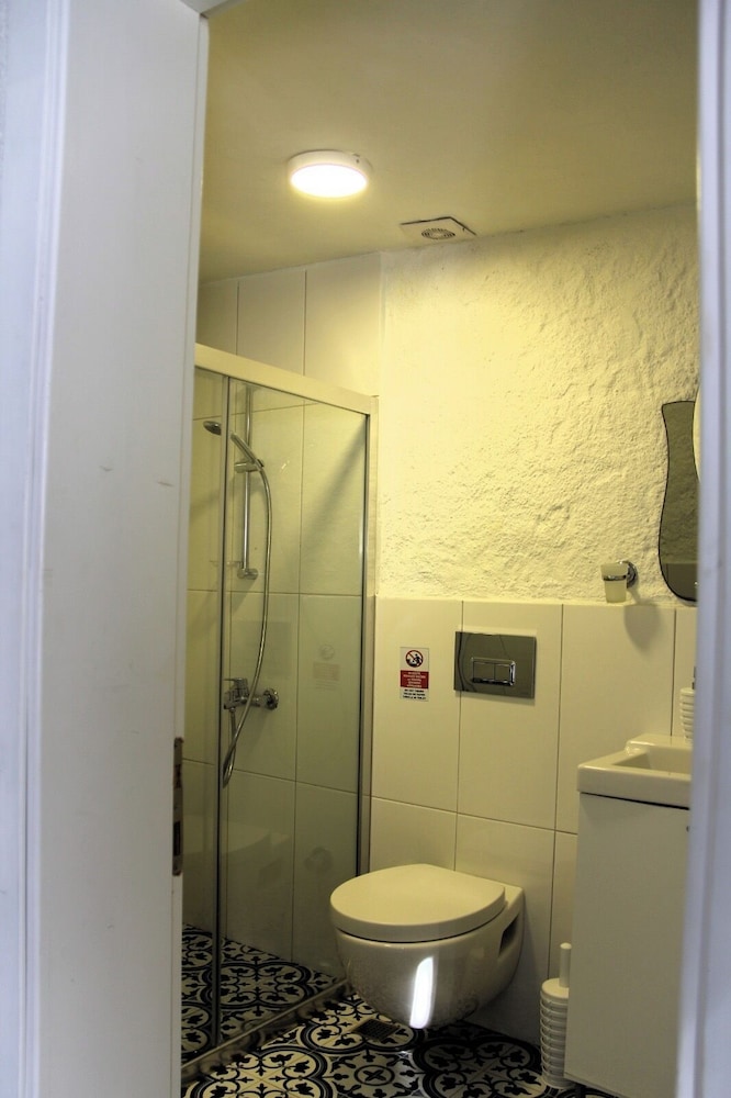 Basic Room photo 2