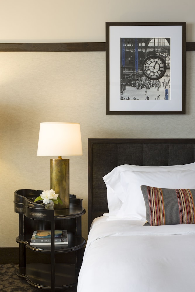 Premium Room, 1 King Bed (Spa) photo 3