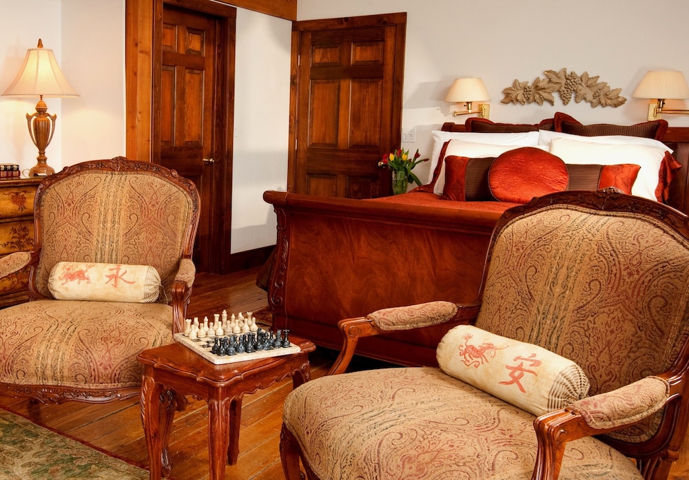 Premium Room, 1 Queen Bed photo 3