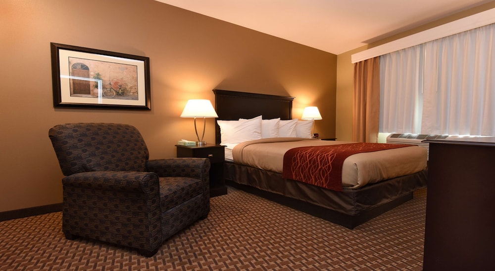 Suite, Multiple Beds, Non Smoking, Kitchen - Photo 3