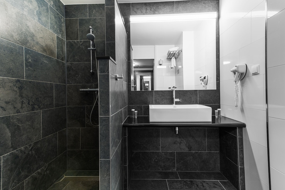 Deluxe Twin Room, 2 Twin Beds - Photo 3
