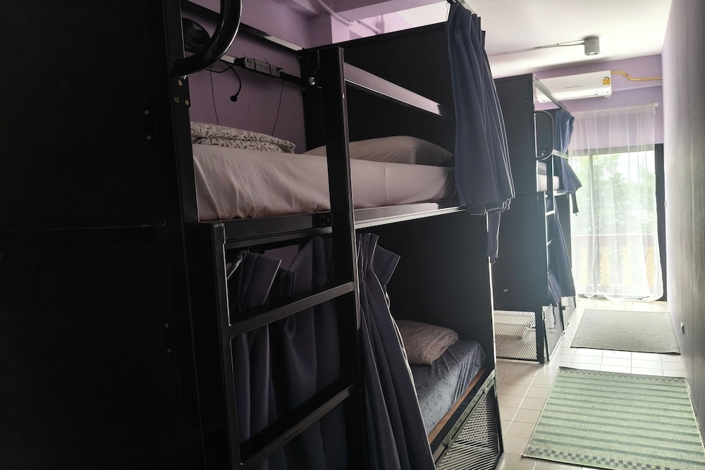 Dormitory room-Mixed (4 bed) photo 3