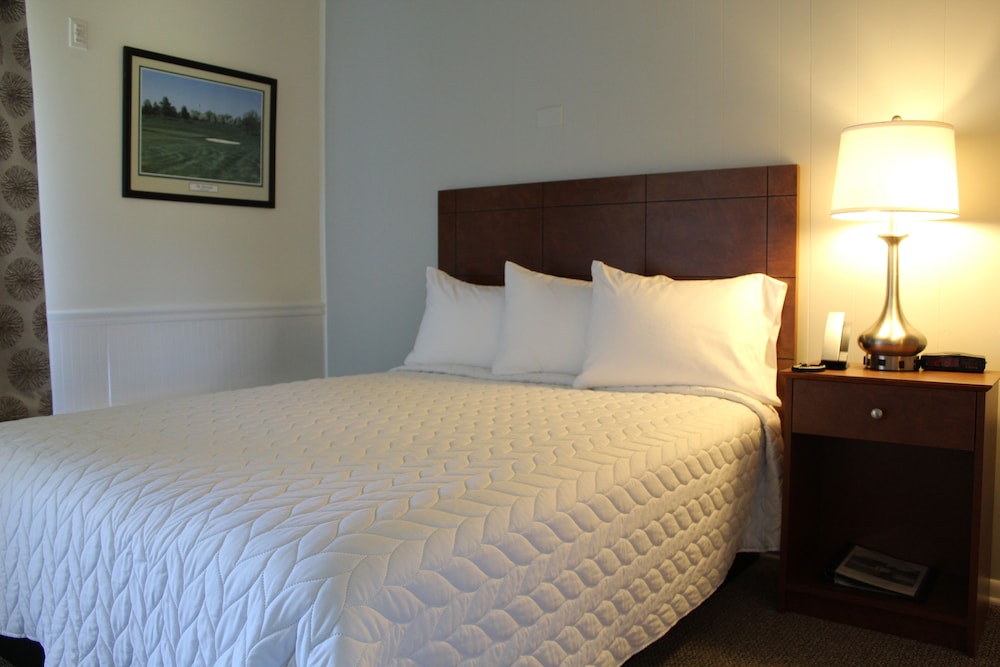 1 Queen Bed, Upper Level, Mountain View photo 1