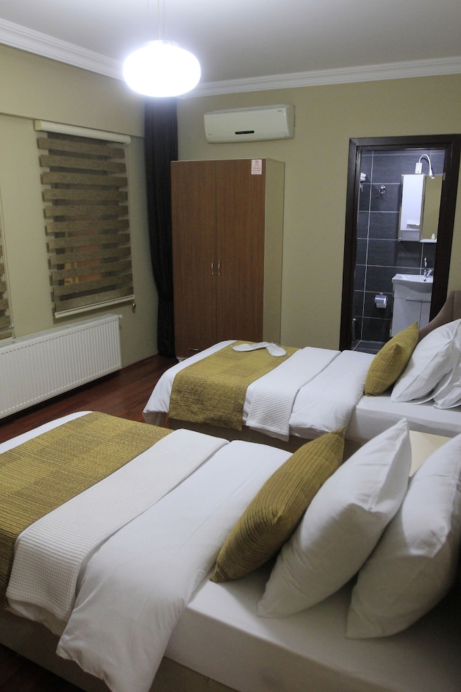 Twin Room, 2 Twin Beds, Non Smoking, City View photo 2