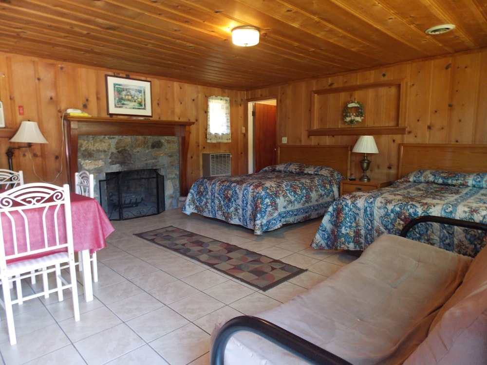 Suite, 2 Bedrooms, Fireplace