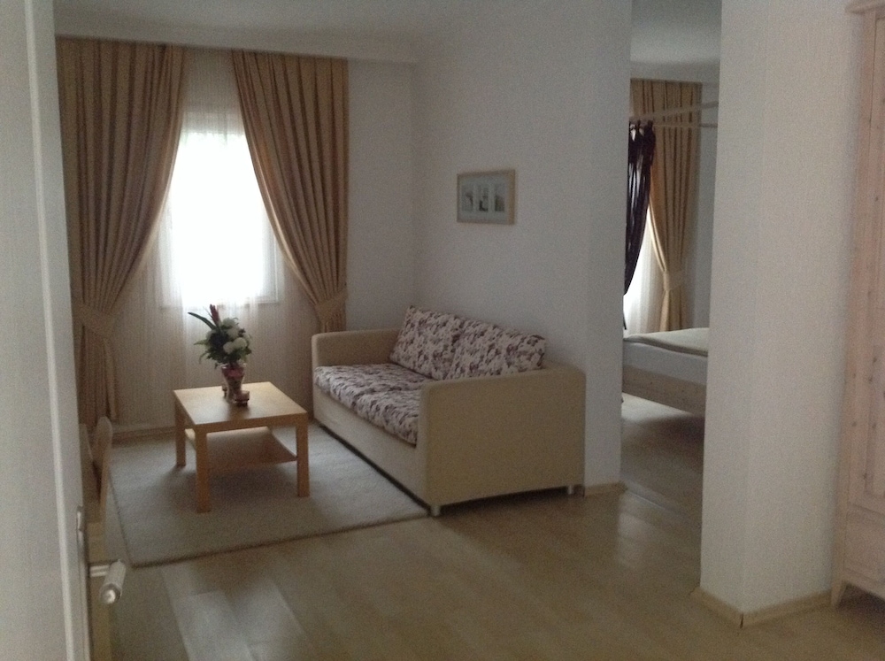 Comfort Suite photo 2