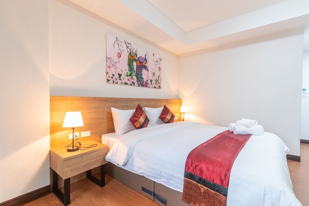 Deluxe Double Room - Photo 10
