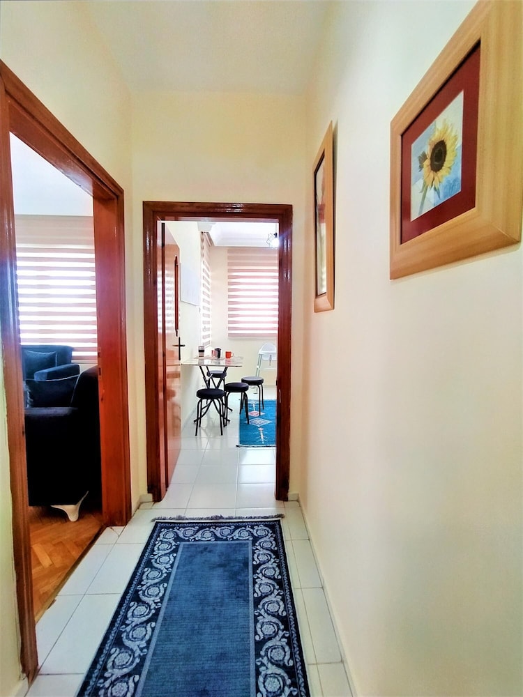 Apartment photo 3