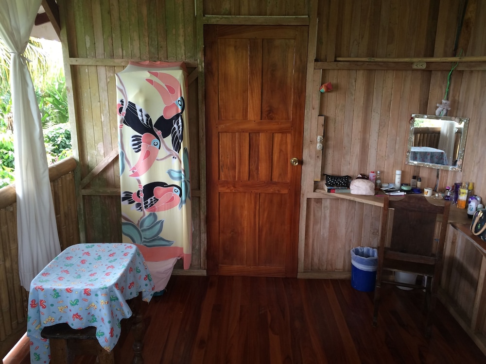Double Room, 1 Double Bed, Shared Bathroom, Garden View photo 2
