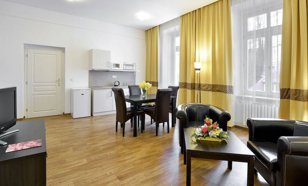 Studio Suite photo 3