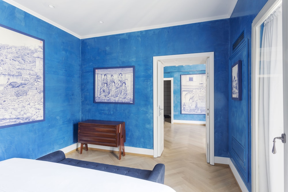Courtyard Suite photo 2