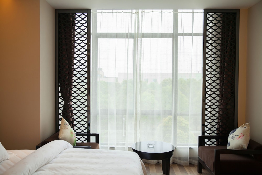Double Room (Very Sassy) photo 2