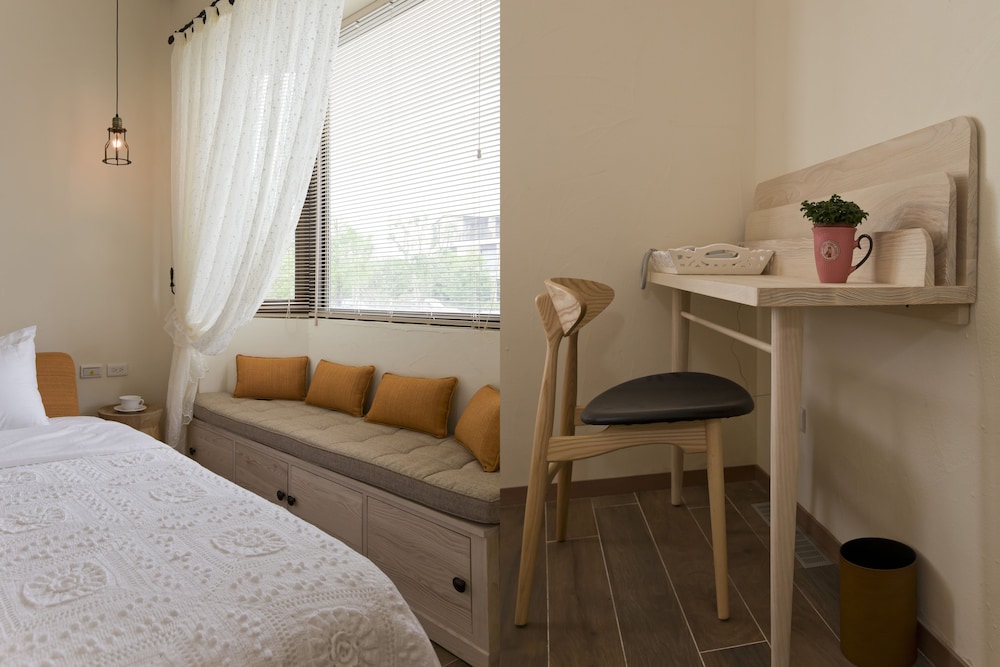 Double Room (Sunflower) photo 3