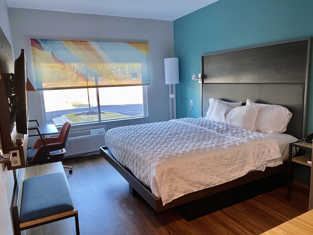 Room, 1 King Bed - Photo 4